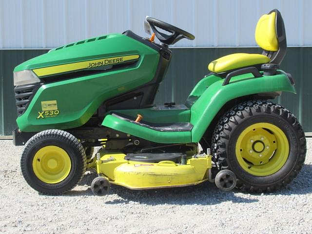 Image of John Deere X530 equipment image 1