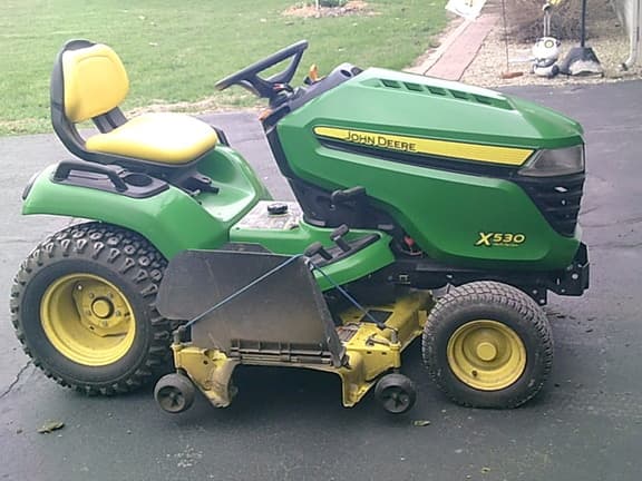Image of John Deere X530 equipment image 1