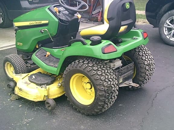 Image of John Deere X530 equipment image 4