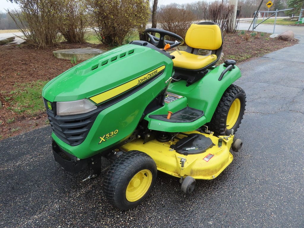 Main image John Deere X530