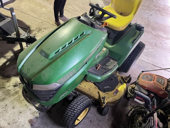 Image of John Deere X534 equipment image 1