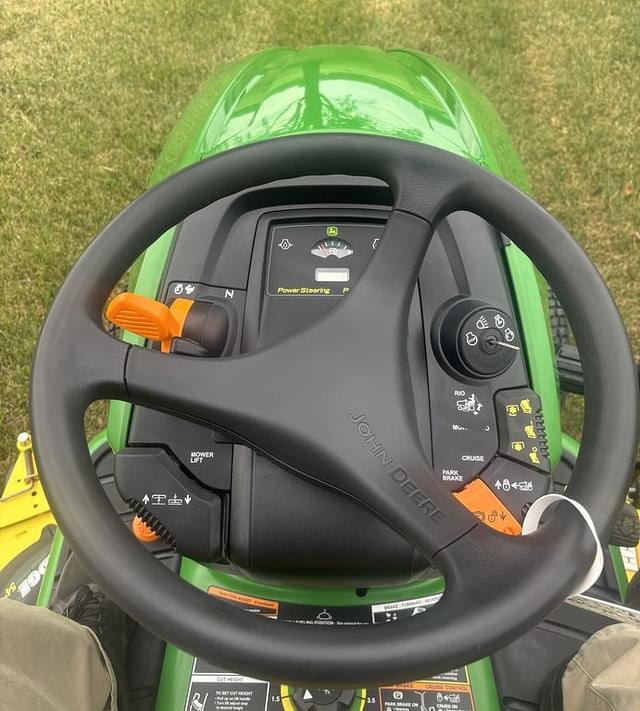 Image of John Deere X534 equipment image 4