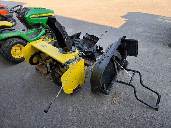 Image of John Deere X534 equipment image 4