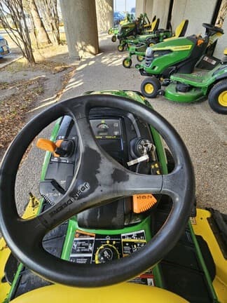 Image of John Deere X534 equipment image 3