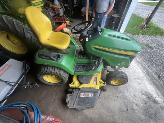 Image of John Deere X534 equipment image 1