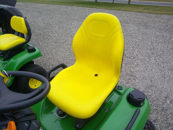 Image of John Deere X540 equipment image 4