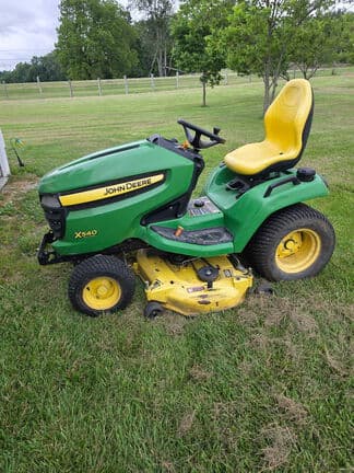 Image of John Deere X540 equipment image 2