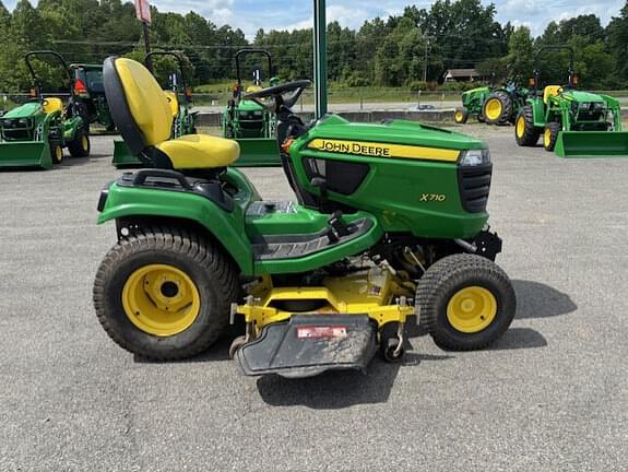 Image of John Deere X710 equipment image 1