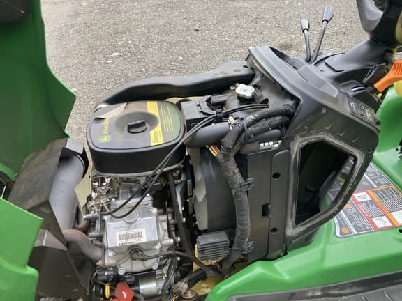 Image of John Deere X710 equipment image 4