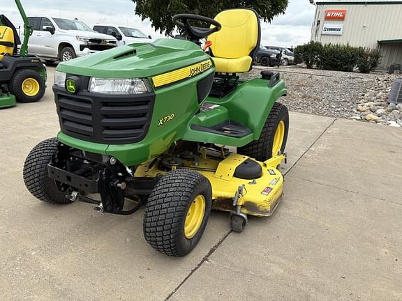 Image of John Deere X730 equipment image 1