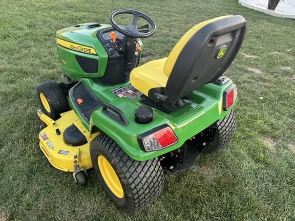 Image of John Deere X730 equipment image 3