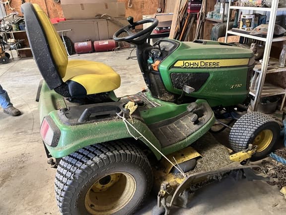 Image of John Deere X730 equipment image 1