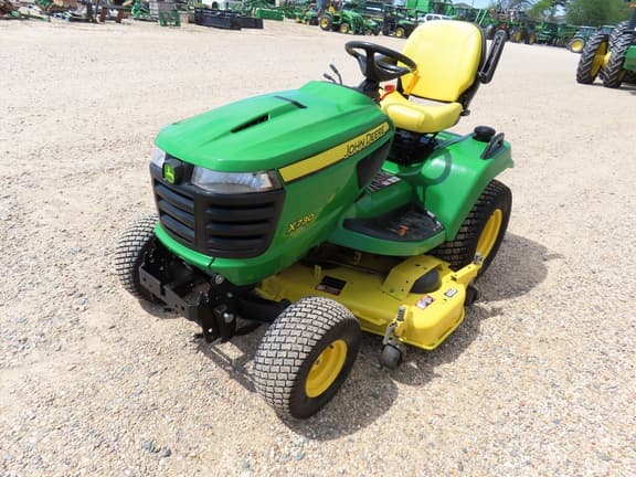 Image of John Deere X730 equipment image 3