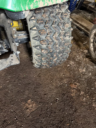 Image of John Deere X730 equipment image 4