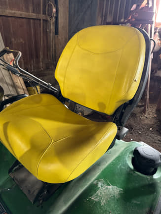 Image of John Deere X730 equipment image 2