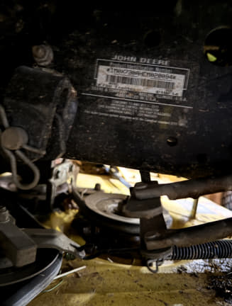 Image of John Deere X730 equipment image 1