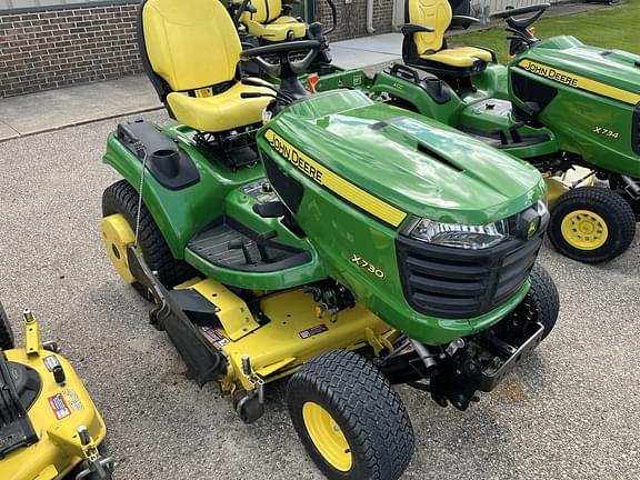 Image of John Deere X730 equipment image 2