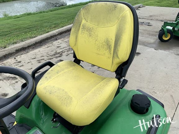 Image of John Deere X730 equipment image 4