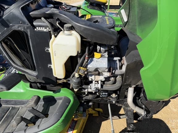 Image of John Deere X730 equipment image 4