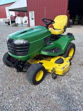 2014 John Deere X730 Equipment Image0