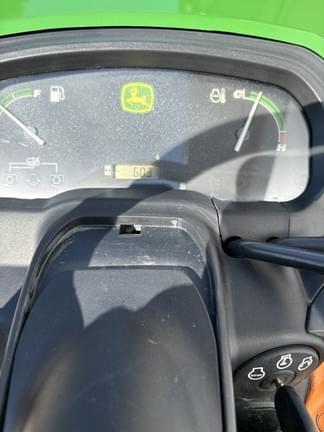 Image of John Deere X734 equipment image 4