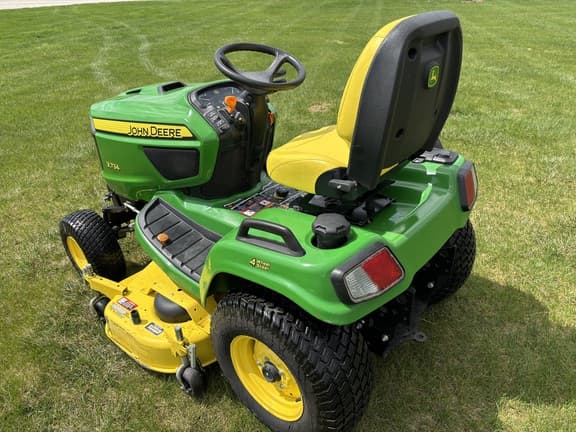 Image of John Deere X734 equipment image 2