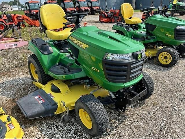 Image of John Deere X734 equipment image 1