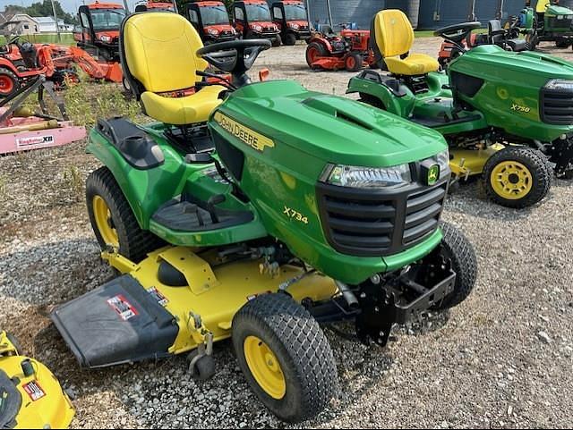 Image of John Deere X734 equipment image 1