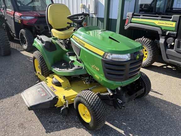 2014 John Deere X734 Equipment Image0