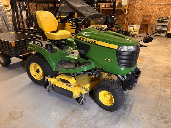 Image of John Deere X734 equipment image 1