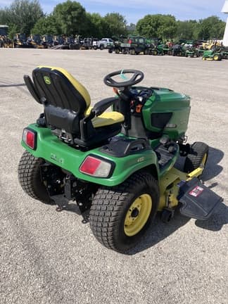 Image of John Deere X734 equipment image 3