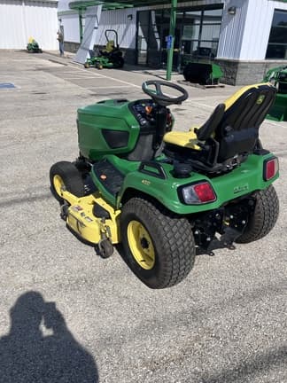 Image of John Deere X734 equipment image 2