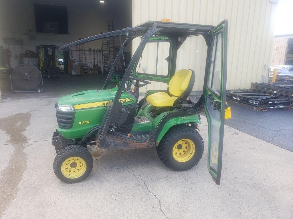 Image of John Deere X738 Primary image