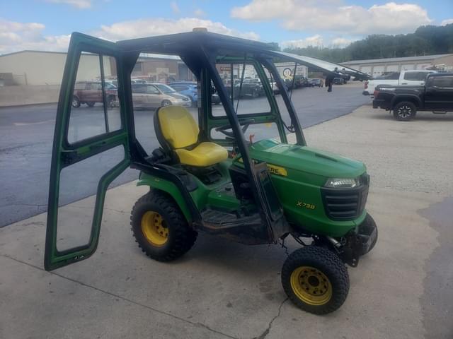 Image of John Deere X738 equipment image 1
