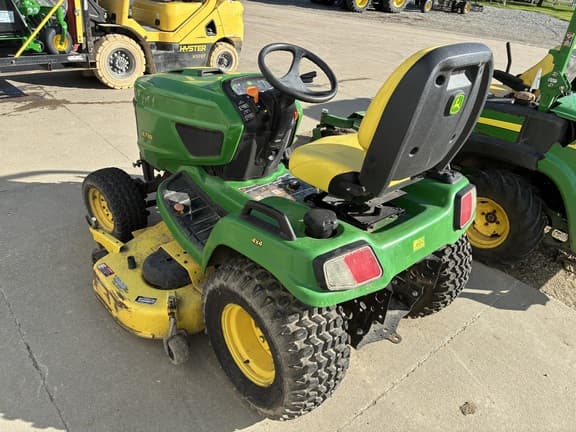 Image of John Deere X738 equipment image 2