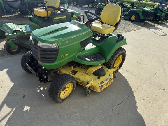 Image of John Deere X738 Primary image