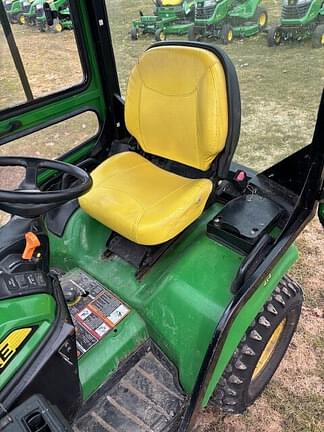 Image of John Deere X738 equipment image 3