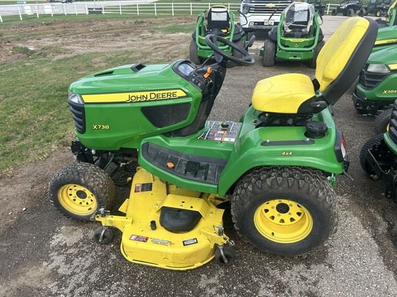 Main image John Deere X738