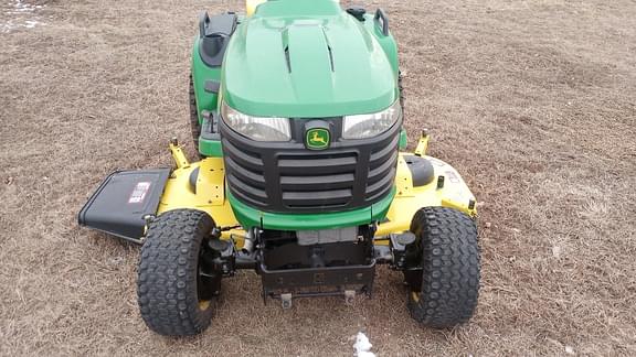 Image of John Deere X738 equipment image 2