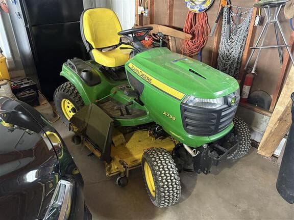Image of John Deere X739 Primary image
