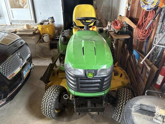 Image of John Deere X739 equipment image 1