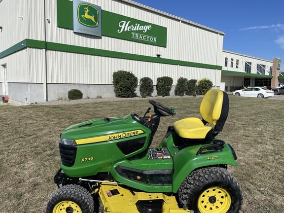 Image of John Deere X739 Primary image