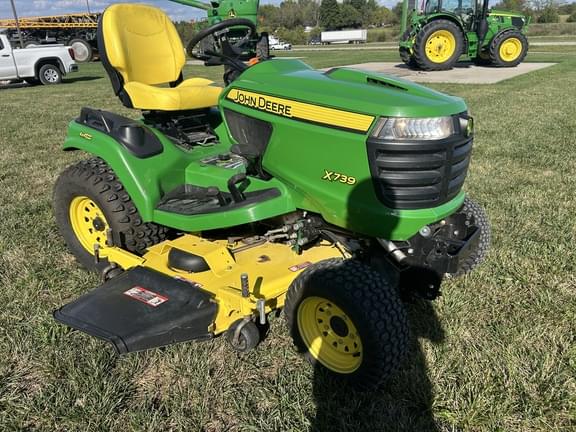 Image of John Deere X739 equipment image 3