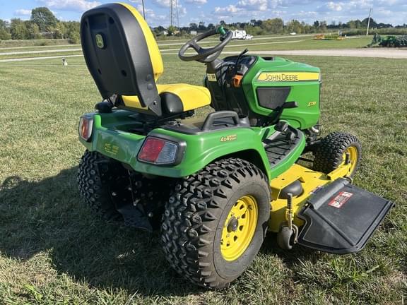 Image of John Deere X739 equipment image 4