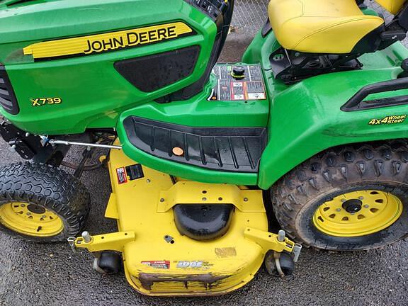Image of John Deere X739 equipment image 4