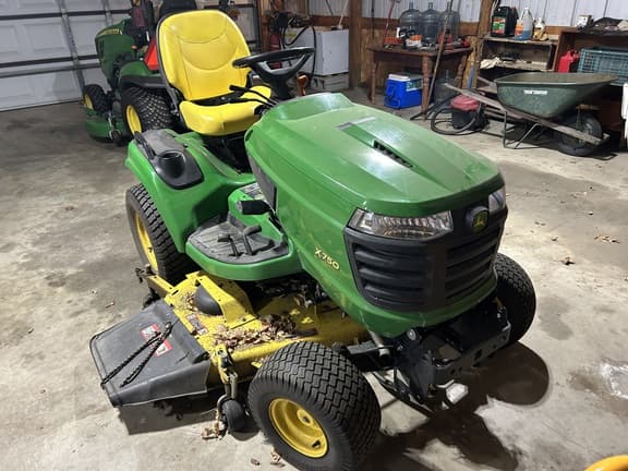 Image of John Deere X750 equipment image 1