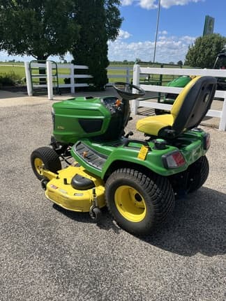 Image of John Deere X750 equipment image 2