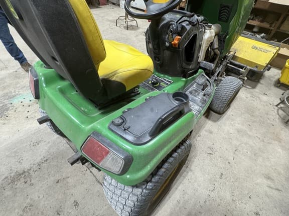 Image of John Deere X750 equipment image 3