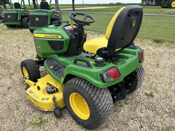 Image of John Deere X750 equipment image 2