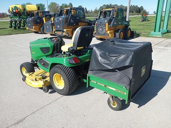 Image of John Deere X750 equipment image 1